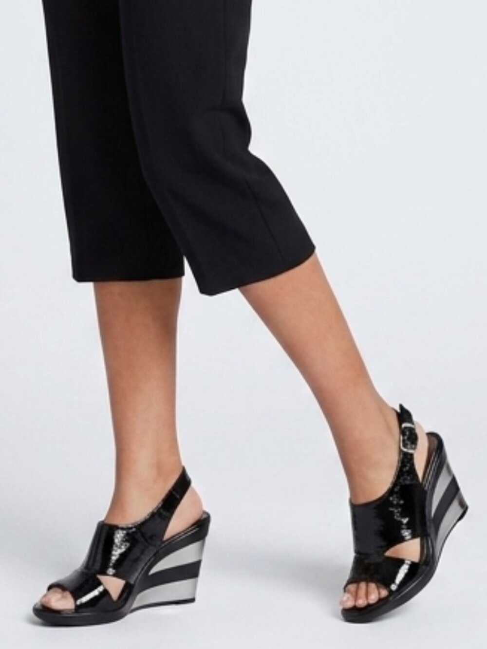 Soft Womens Wedge Sandals Black Patent Leather Black Silver Heel Size 7.5